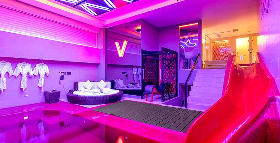 POOL VILLA